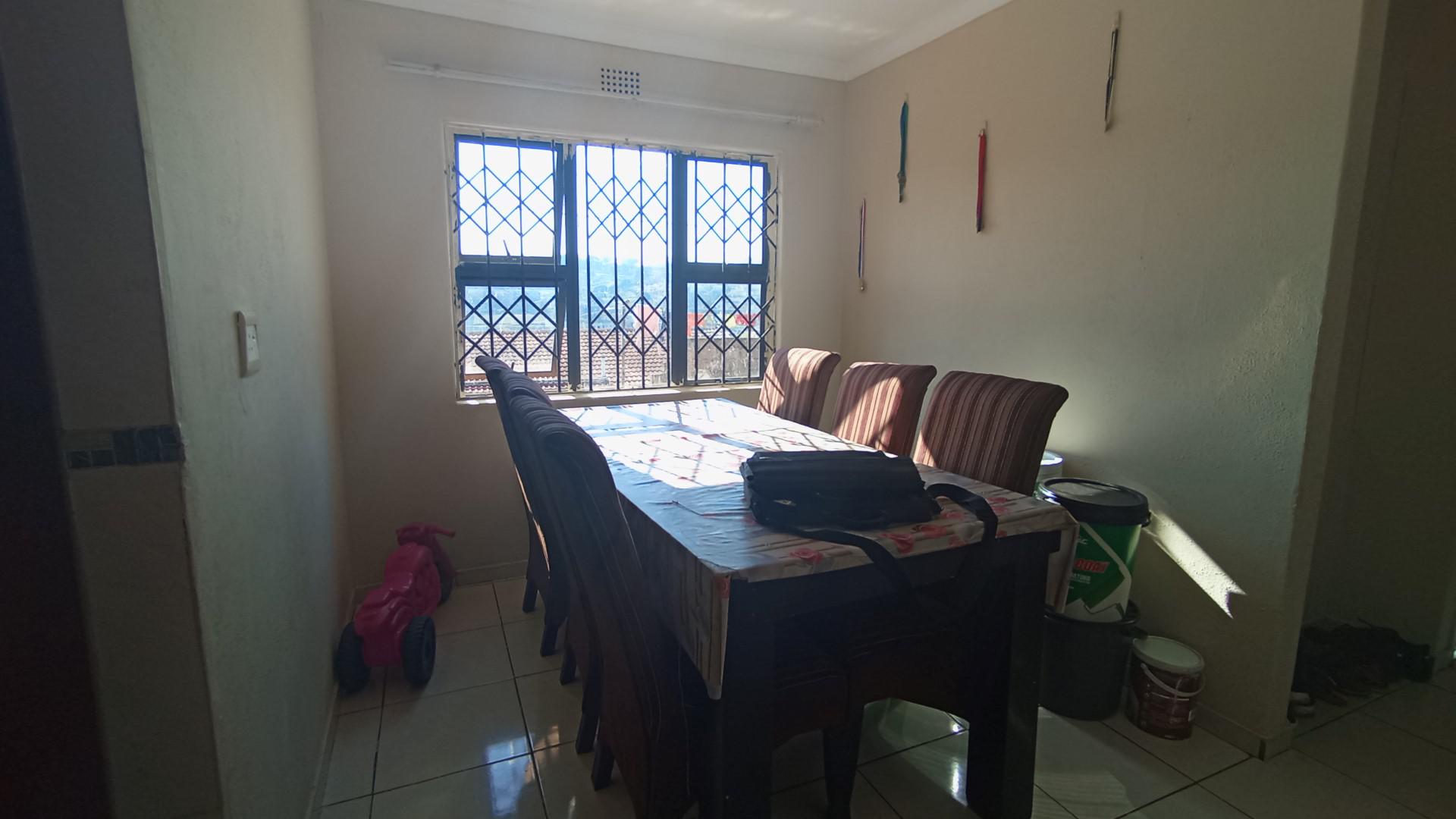 Dining Room - 6 square meters of property in Umlazi