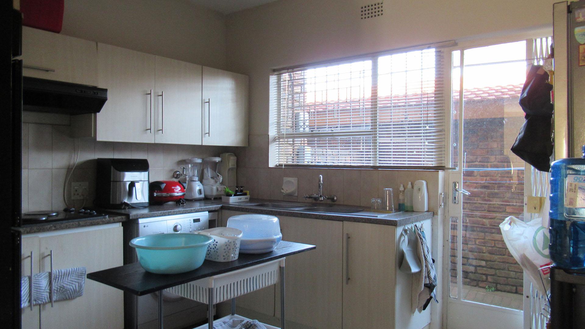 Kitchen - 9 square meters of property in Florida