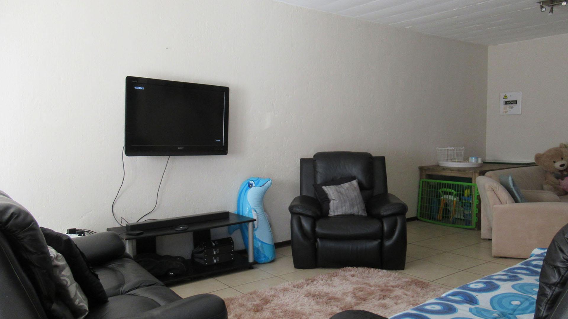 Lounges - 20 square meters of property in Florida