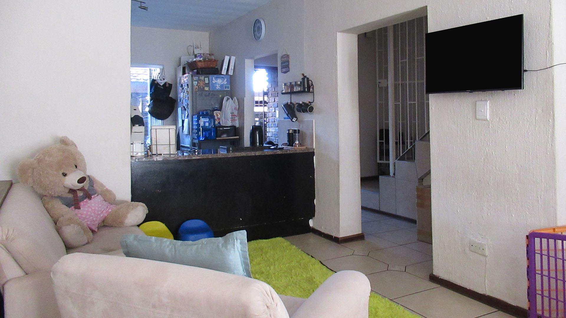 Dining Room - 7 square meters of property in Florida