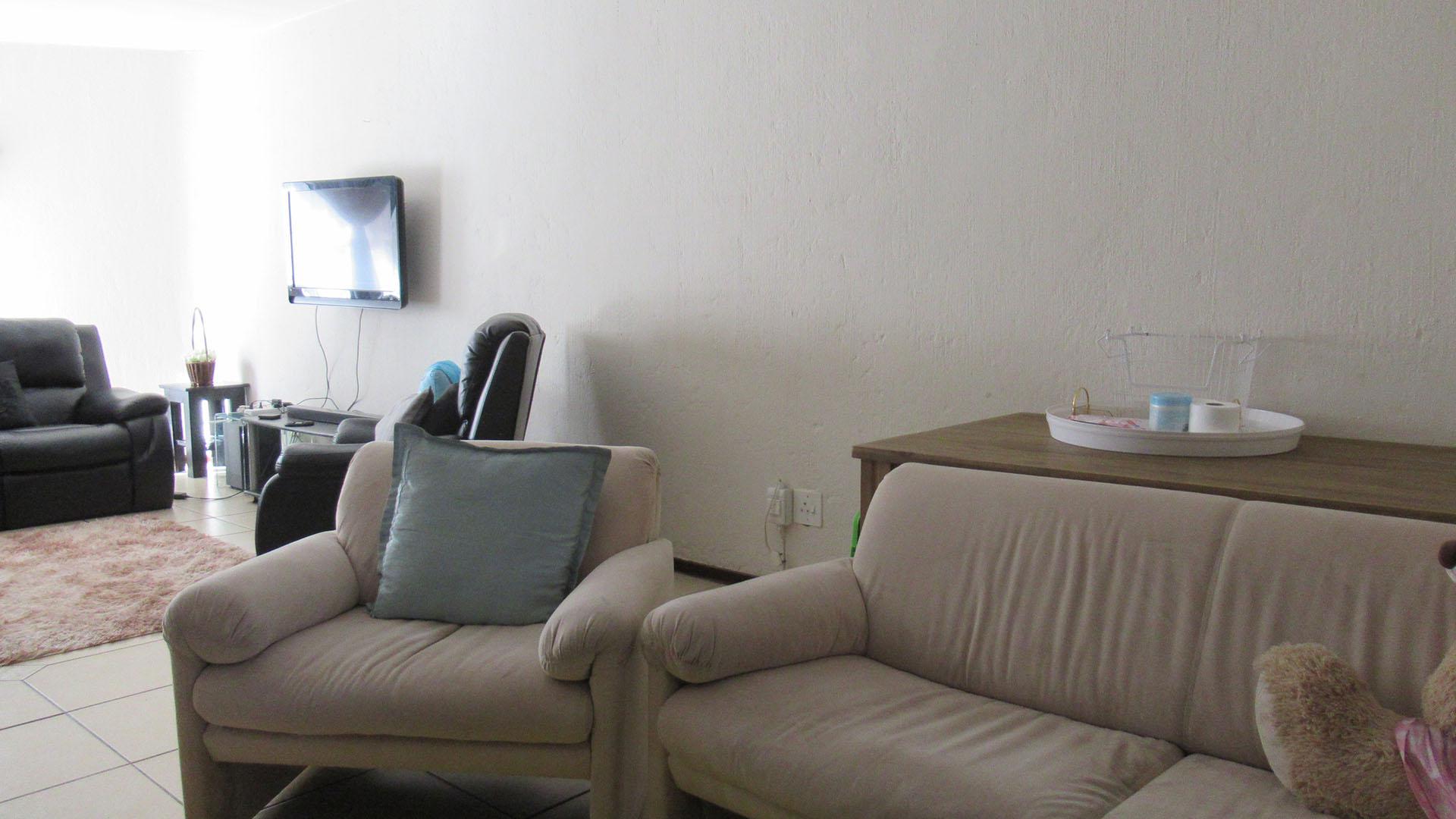 Dining Room - 7 square meters of property in Florida