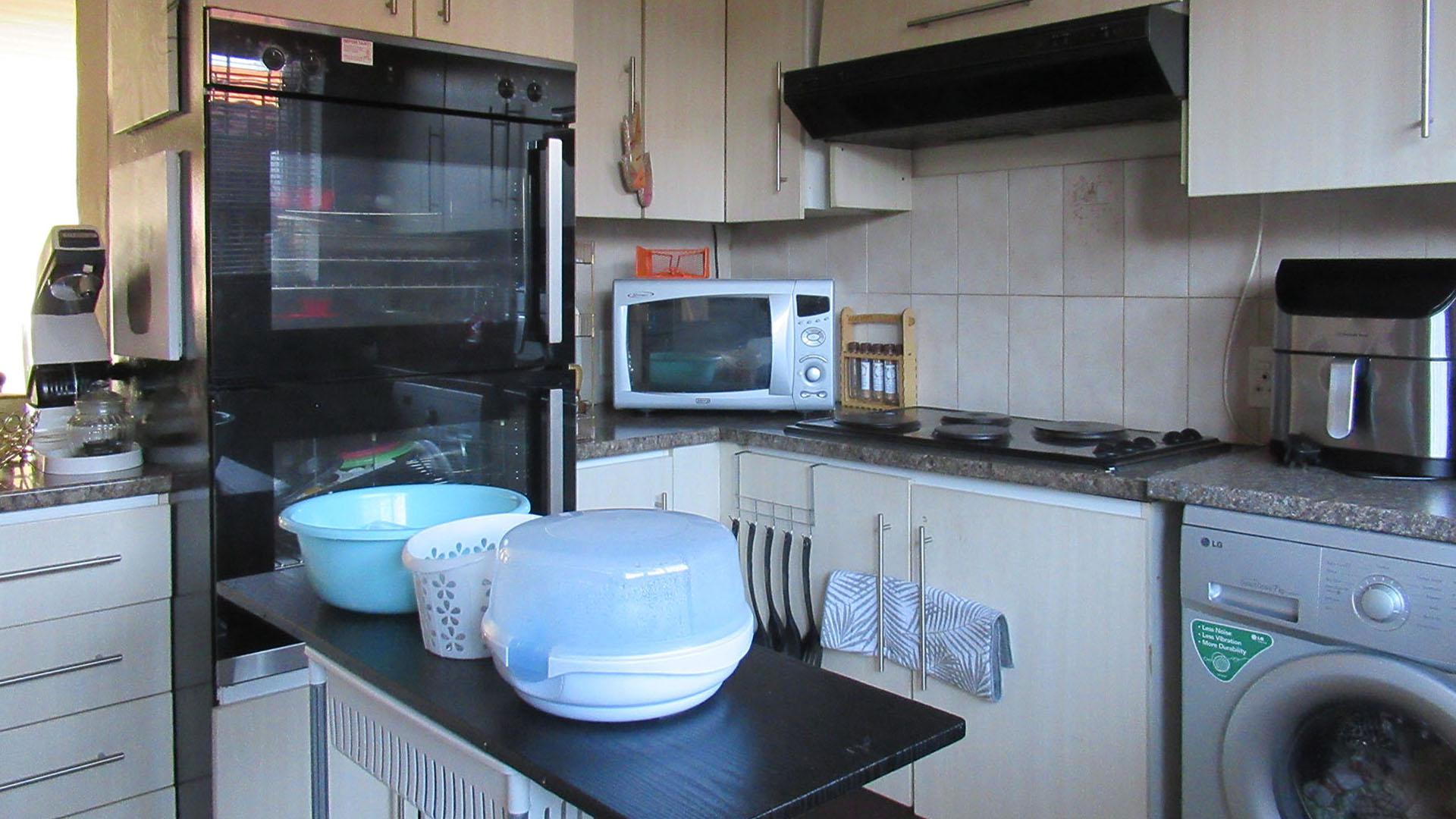 Kitchen - 9 square meters of property in Florida