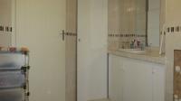 Bathroom 1 - 6 square meters of property in Florida