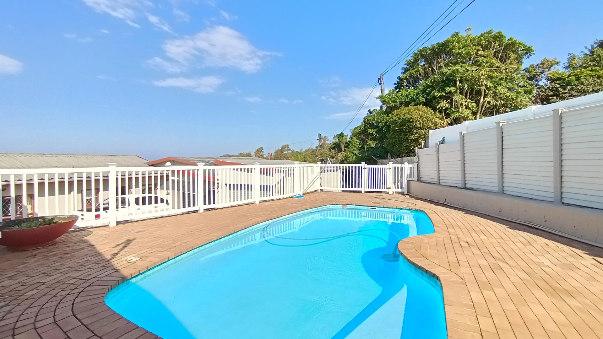 Swimming Pool of property in Shelly Beach