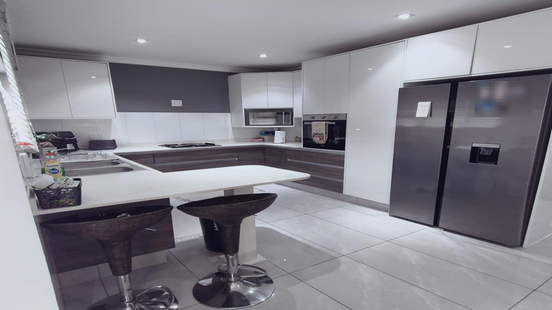 Kitchen of property in Queensburgh