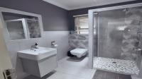 Bathroom 2 of property in Queensburgh