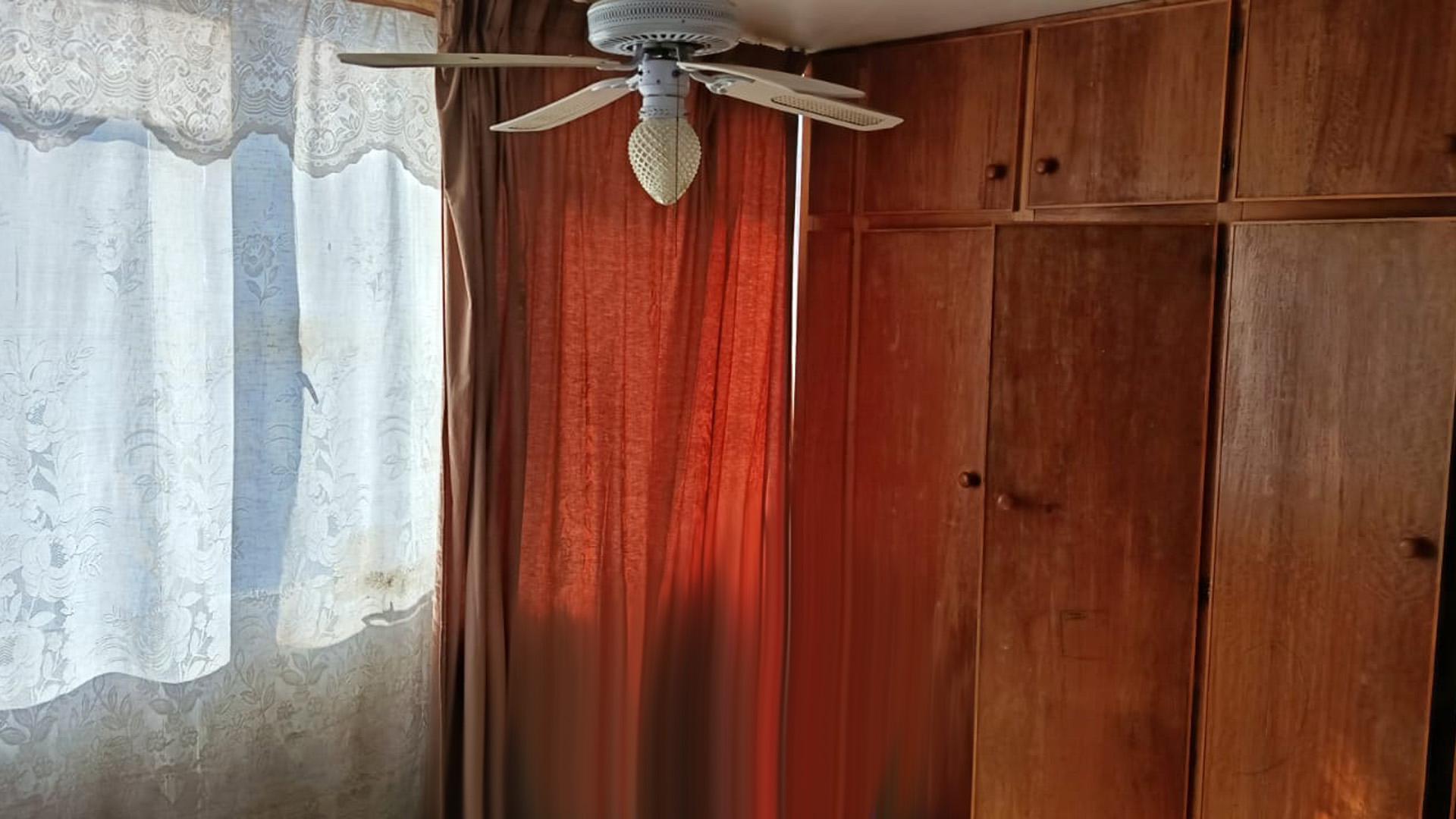 Bed Room 2 of property in Bloemfontein