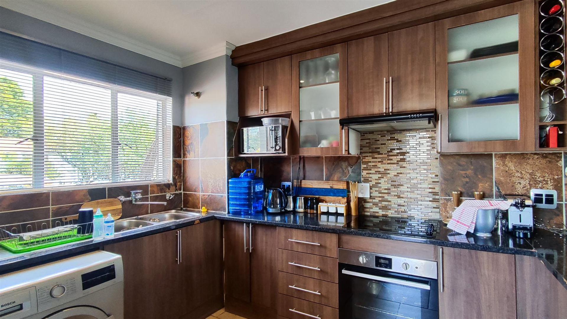 Kitchen - 7 square meters of property in Glen Marais