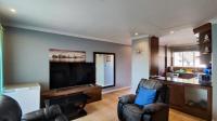 Lounges - 19 square meters of property in Glen Marais