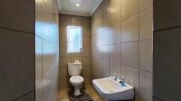 Bathroom 1 - 5 square meters of property in Glen Marais