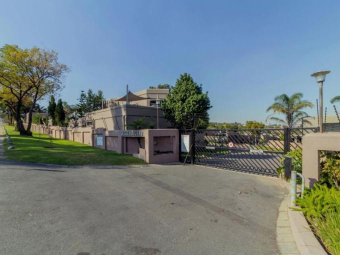 3 Bedroom House for Sale For Sale in Halfway Gardens - MR681186