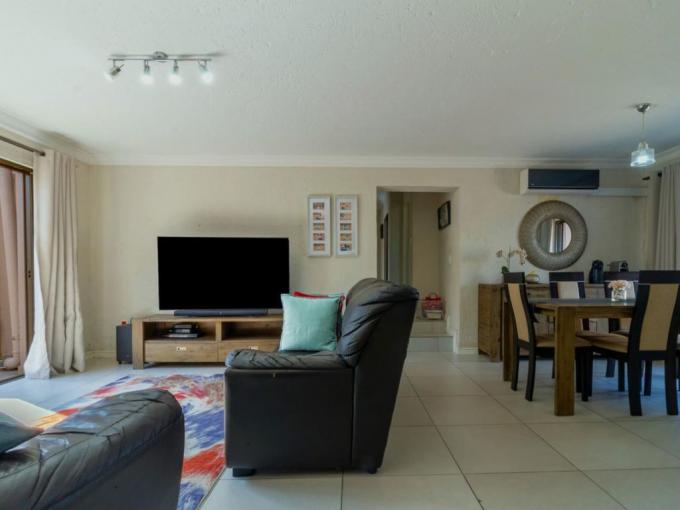 3 Bedroom House for Sale For Sale in Halfway Gardens - MR681186