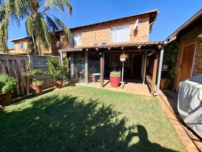2 Bedroom Simplex for Sale For Sale in Annlin - MR681195