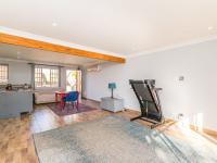  of property in Die Hoewes