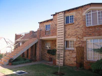 2 Bedroom Simplex for Sale For Sale in Mooikloof Ridge - Private Sale - MR68121