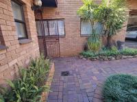  of property in Glenvista