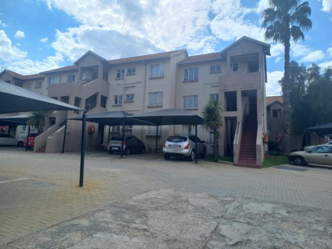 2 Bedroom Simplex for Sale For Sale in Linmeyer - MR681234