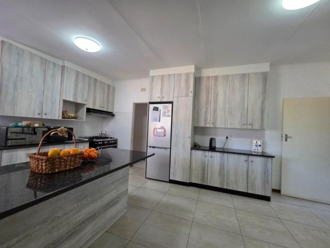 3 Bedroom House for Sale For Sale in Brackenhurst - MR681270