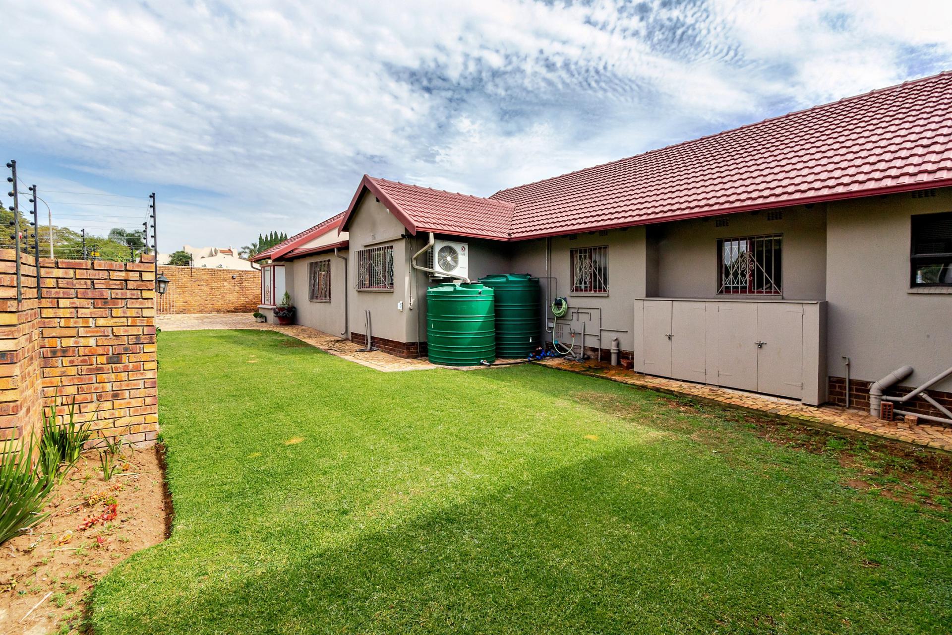  of property in Van Riebeeckpark
