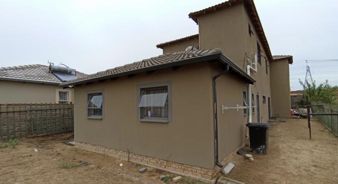 6 Bedroom House for Sale For Sale in Riverside View - MR681276
