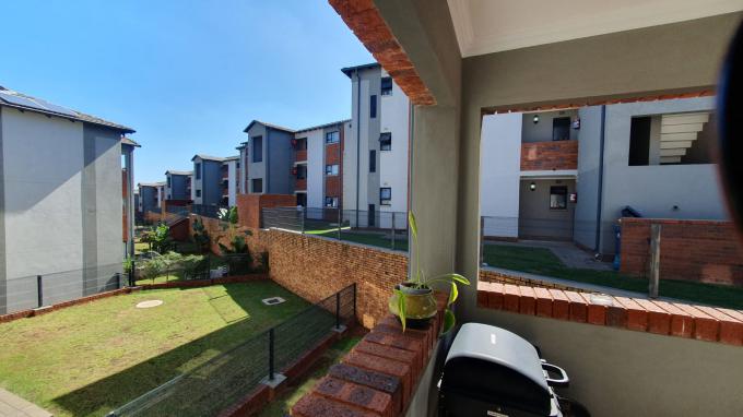 2 Bedroom Sectional Title for Sale For Sale in Amberfield - MR681291