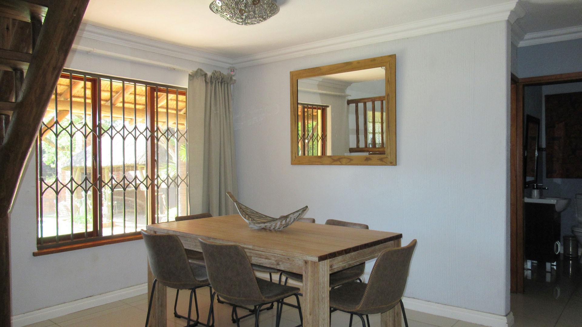 Dining Room - 12 square meters of property in Northwold