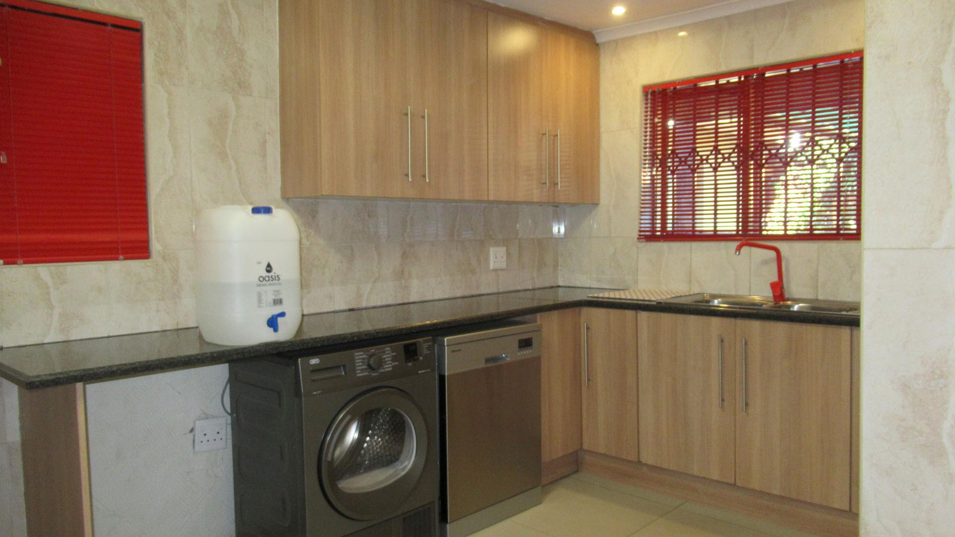 Scullery - 10 square meters of property in Northwold