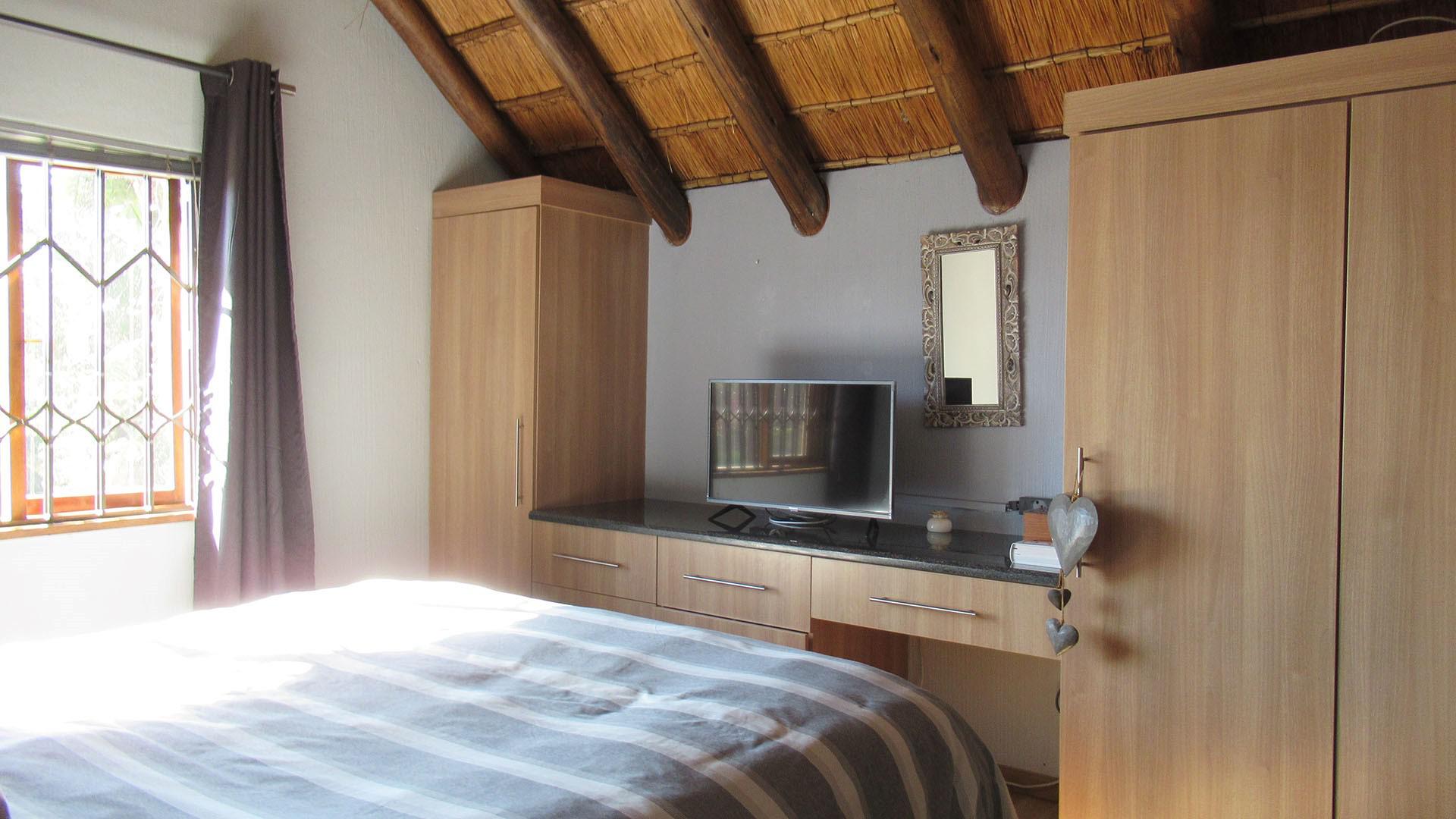 Main Bedroom - 23 square meters of property in Northwold