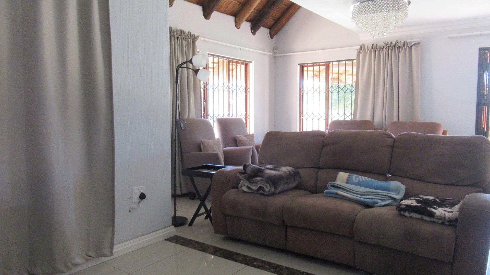 TV Room - 11 square meters of property in Northwold