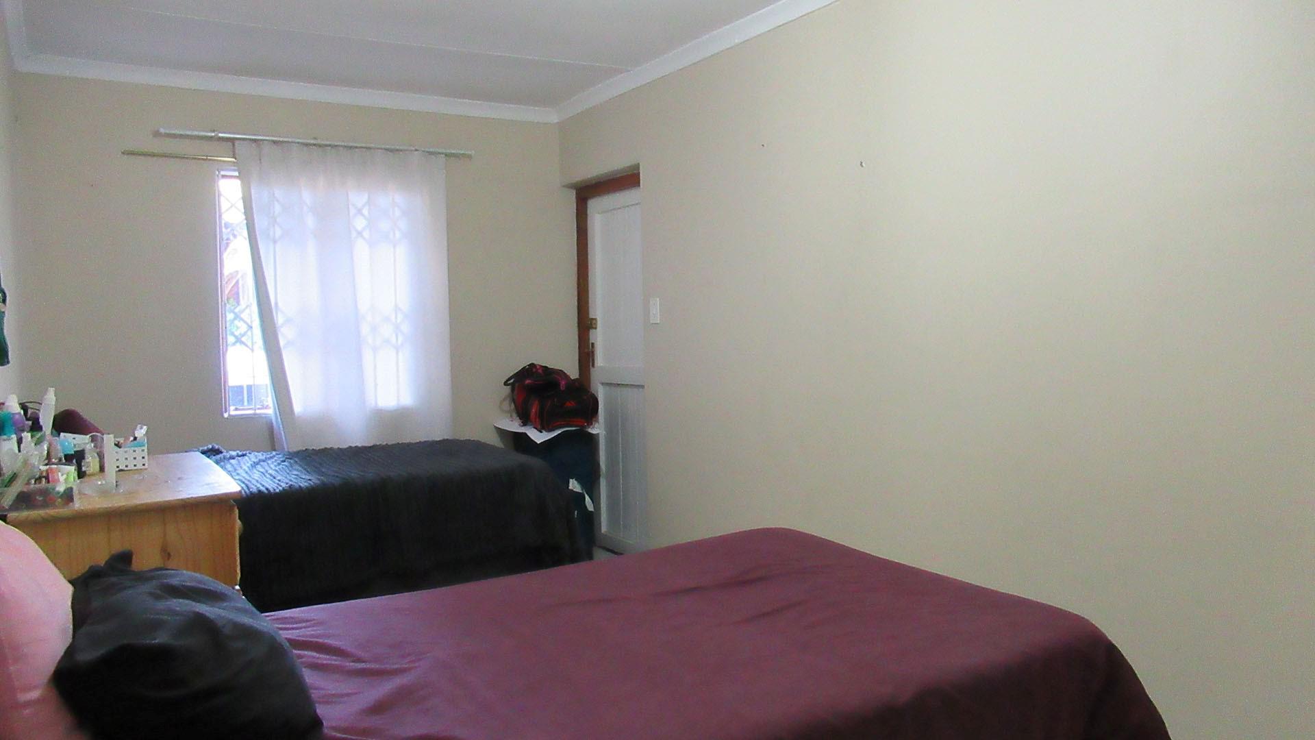 Flatlet - 101 square meters of property in Northwold