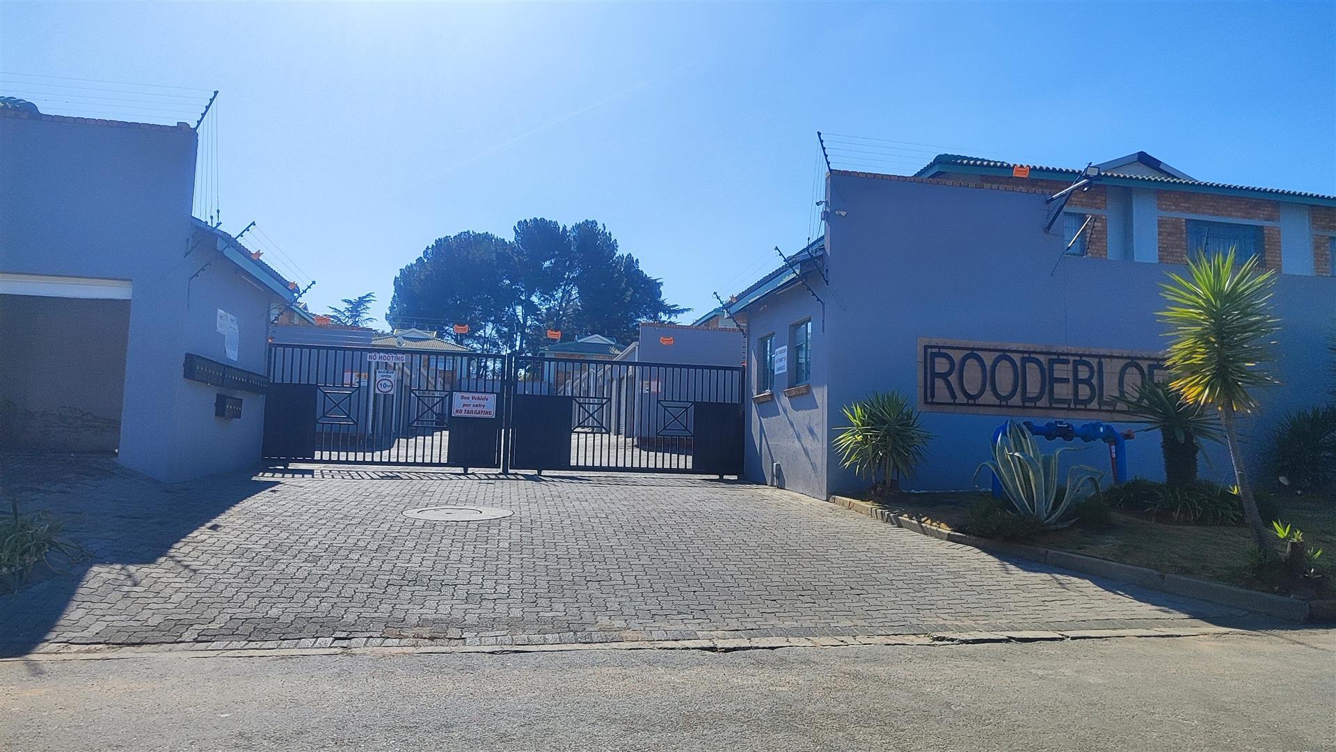 Front View of property in Farrar Park