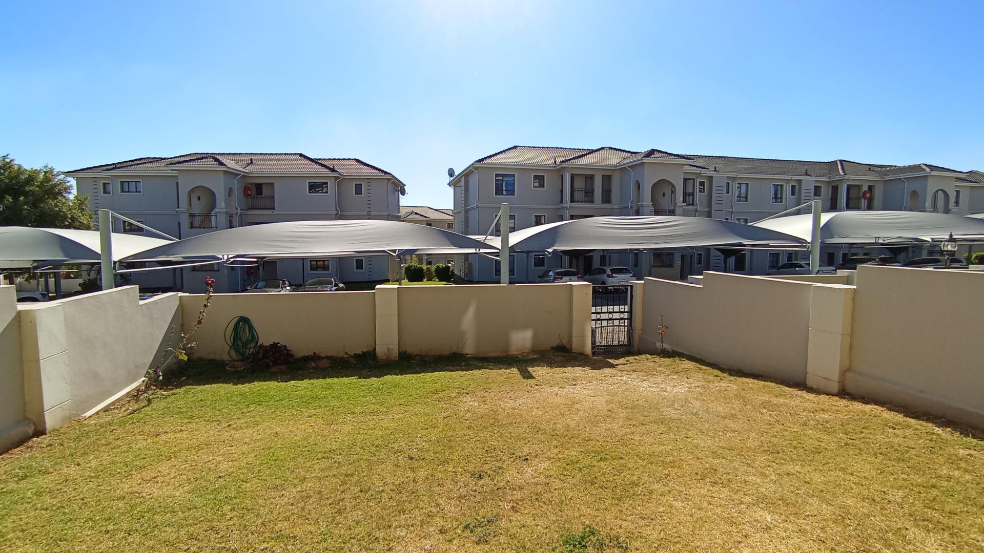 Backyard of property in Summerset