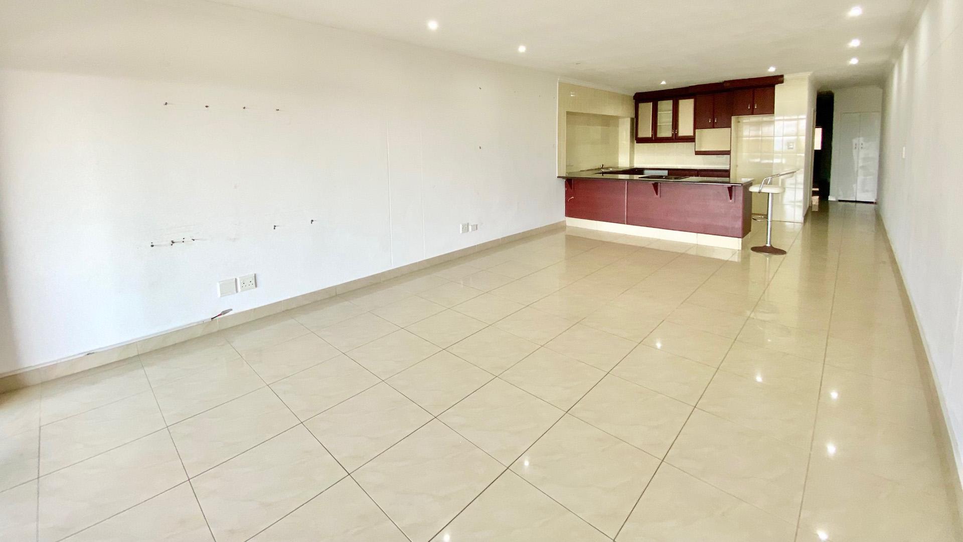 Lounges - 33 square meters of property in Blythedale