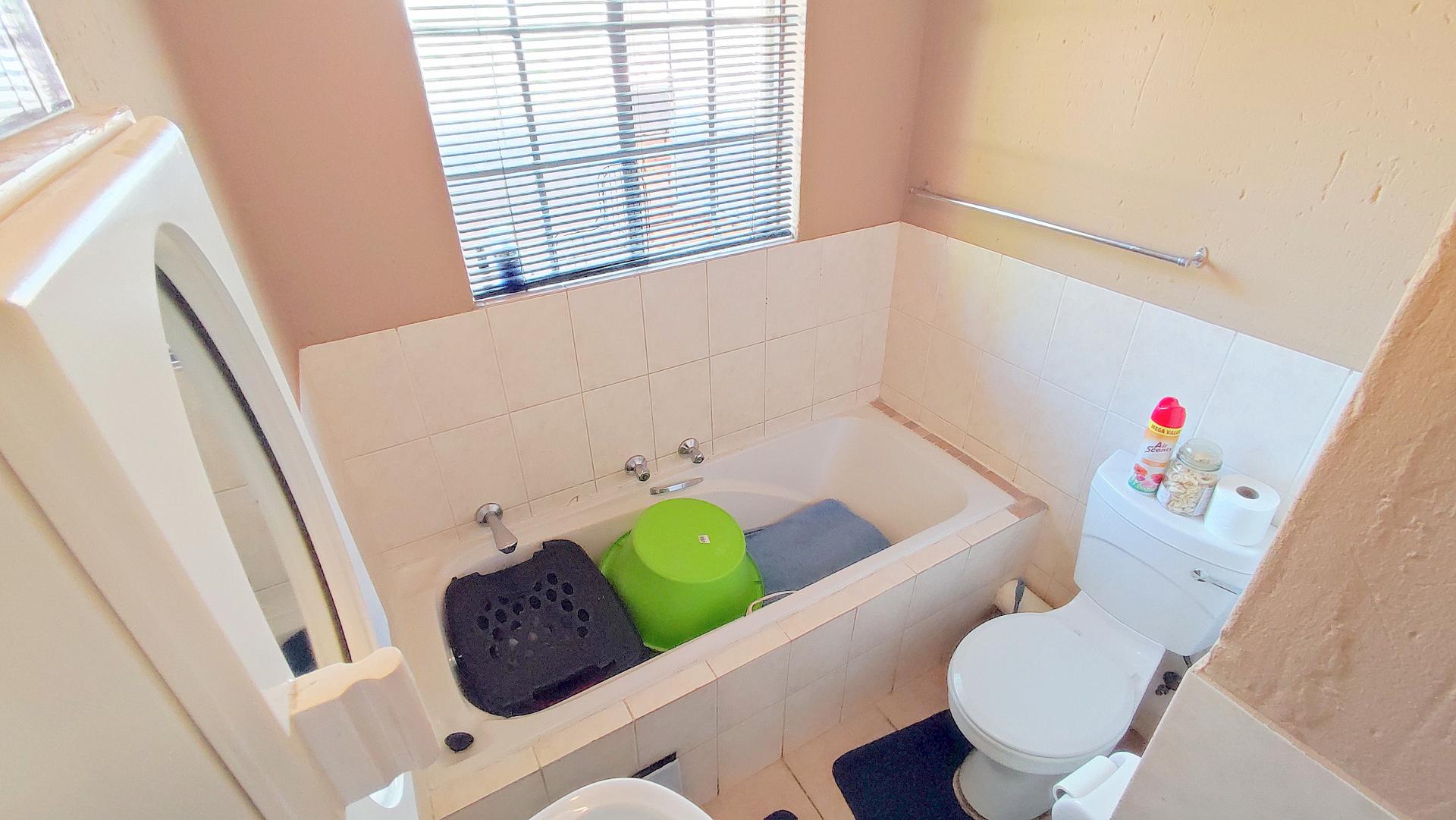  of property in Heuwelsig Estate