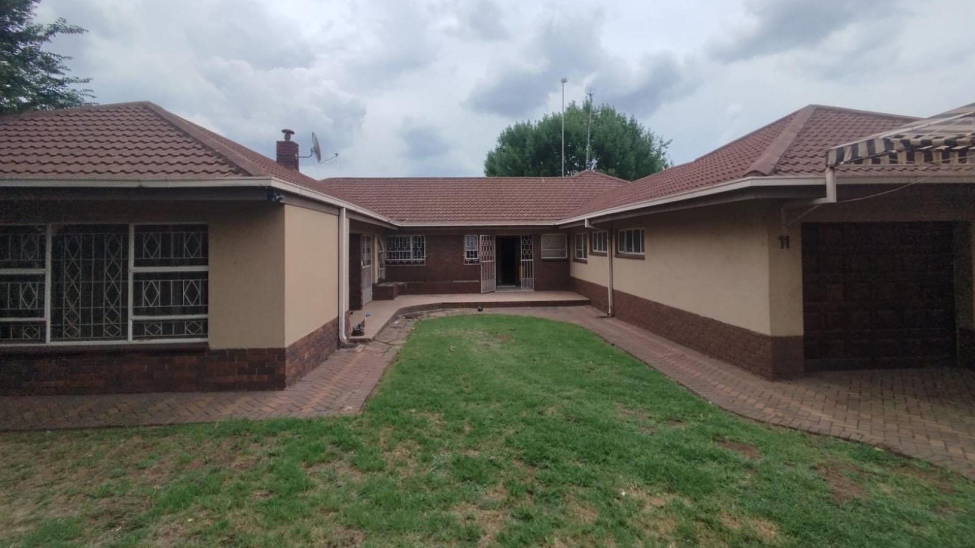 Front View of property in Vanderbijlpark