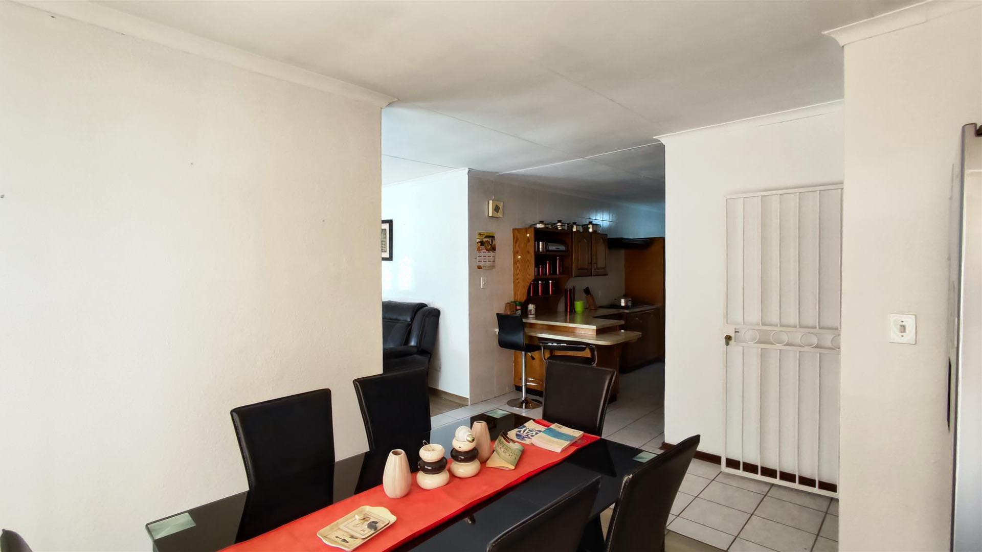 Dining Room - 11 square meters of property in Birchleigh North