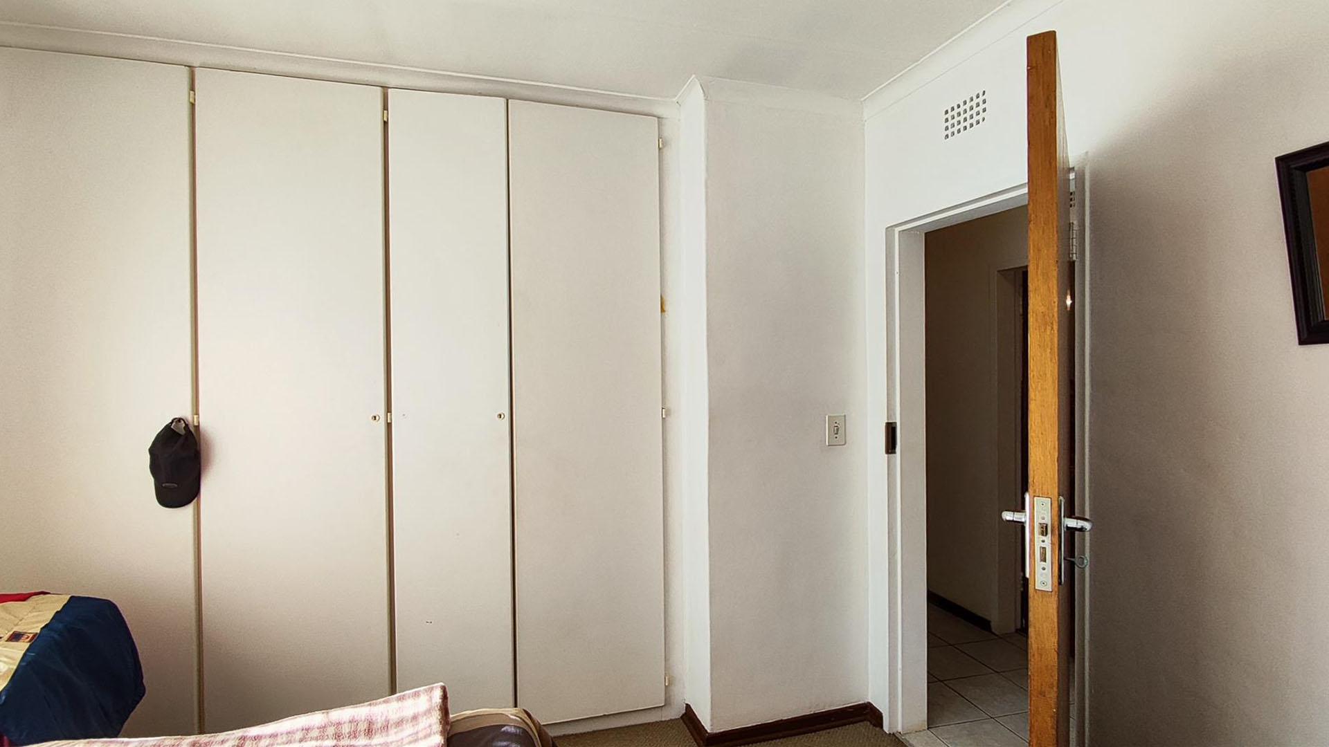 Bed Room 2 - 9 square meters of property in Birchleigh North