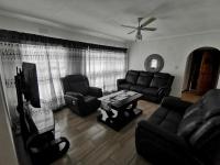 Lounges of property in Birchleigh North
