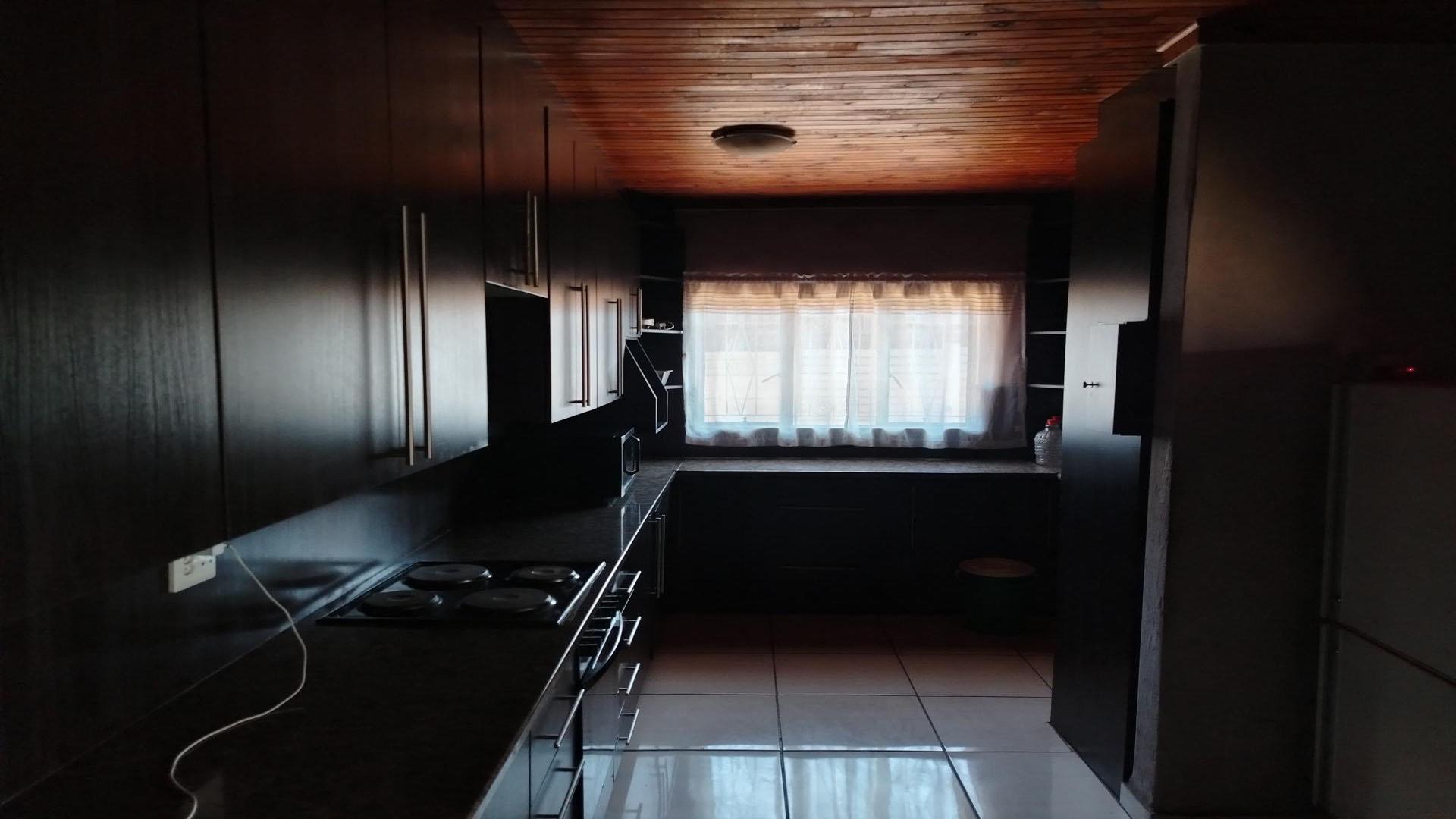 Kitchen of property in Vanderbijlpark