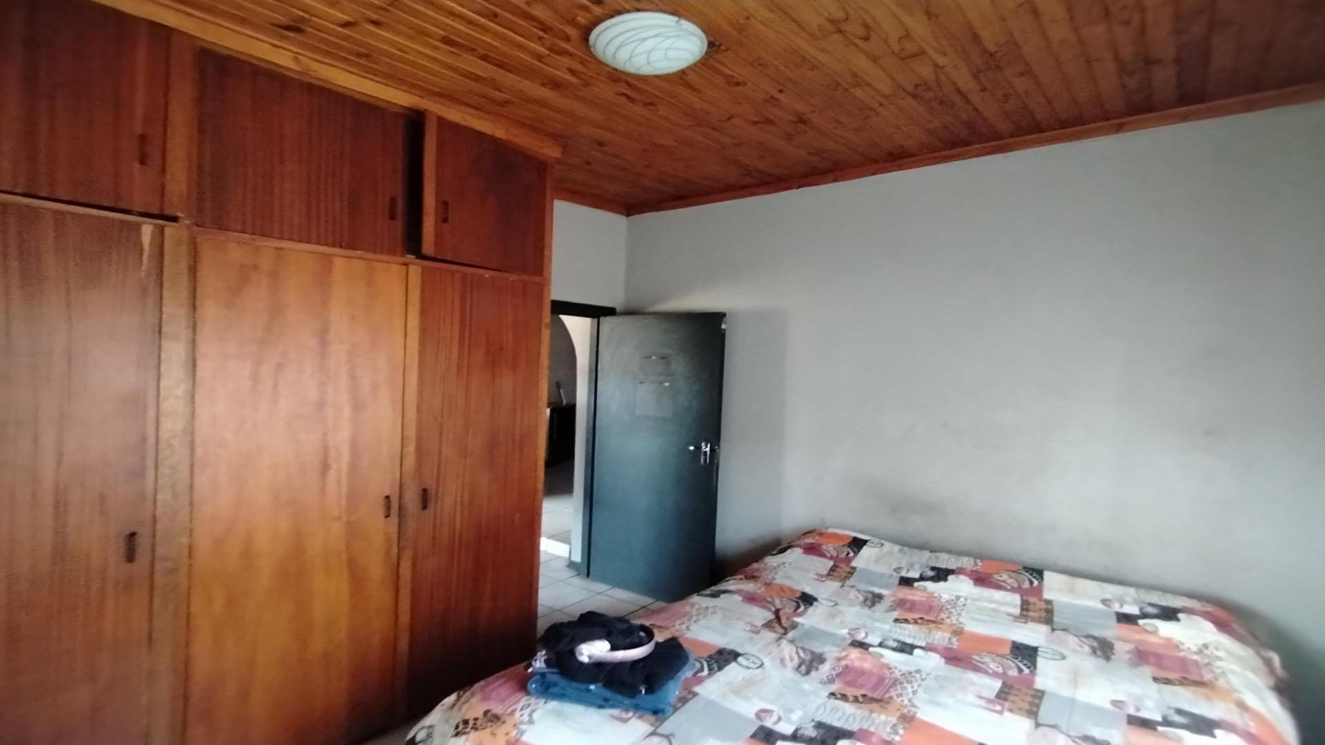 Bed Room 2 of property in Vanderbijlpark