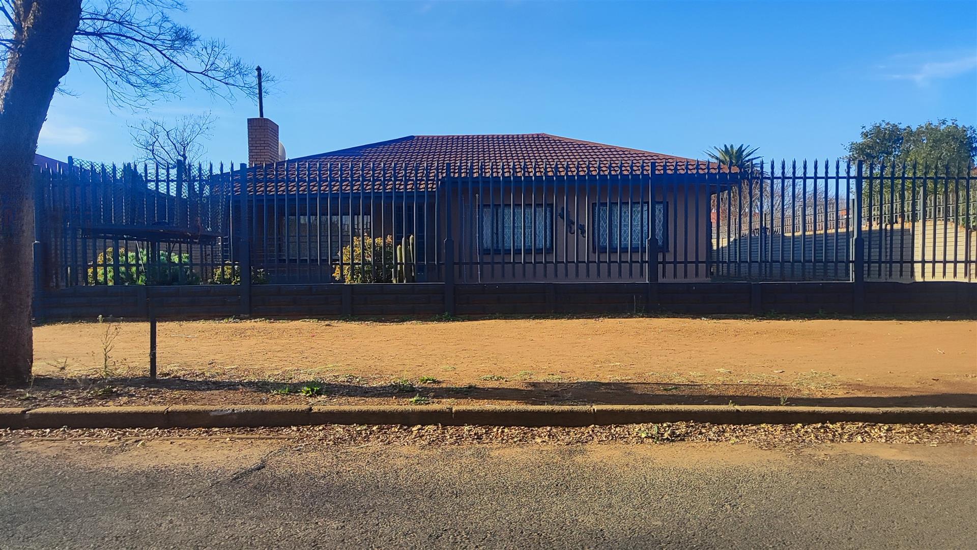 Front View of property in Vanderbijlpark