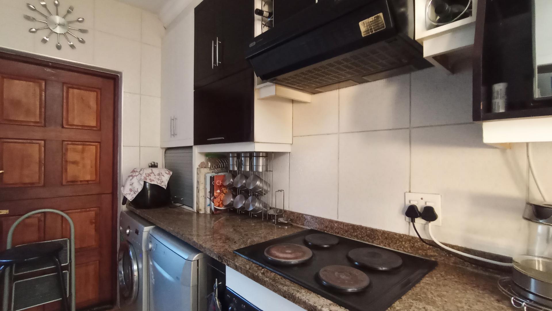 Kitchen - 7 square meters of property in Ormonde
