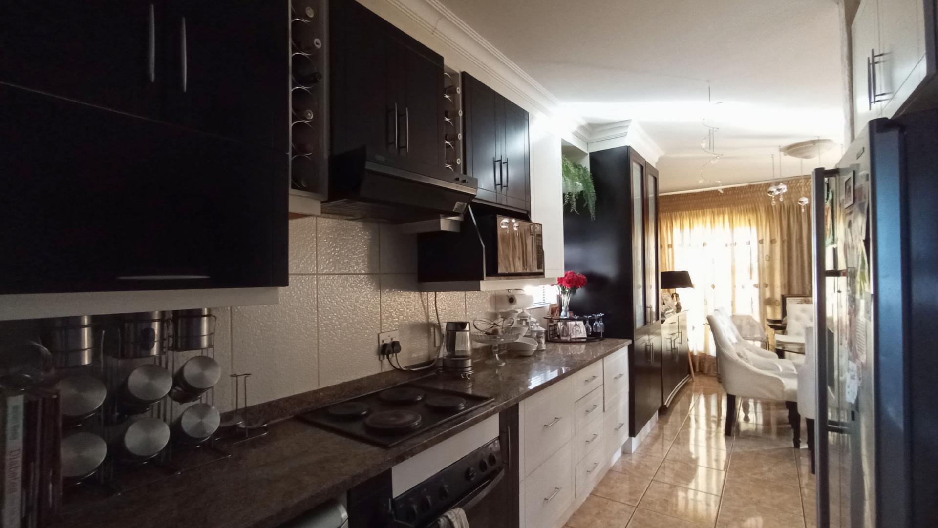Kitchen - 7 square meters of property in Ormonde