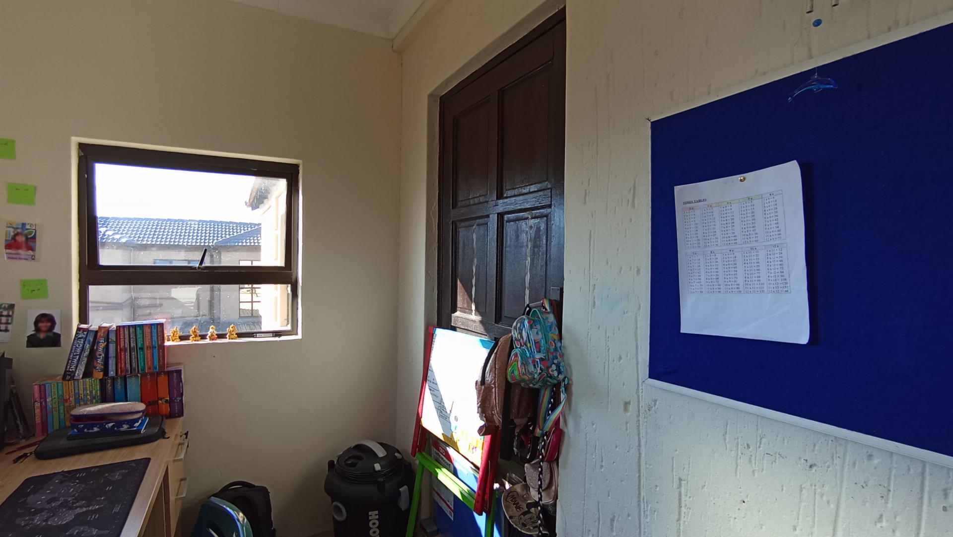 Spaces - 32 square meters of property in Ormonde