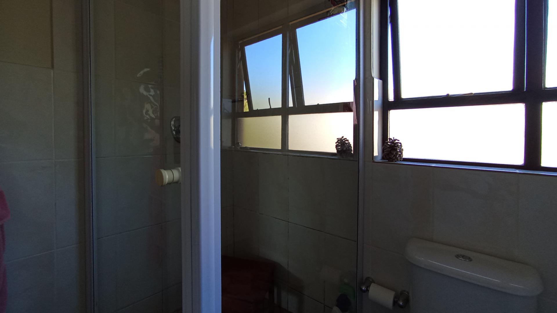 Bathroom 1 - 6 square meters of property in Ormonde