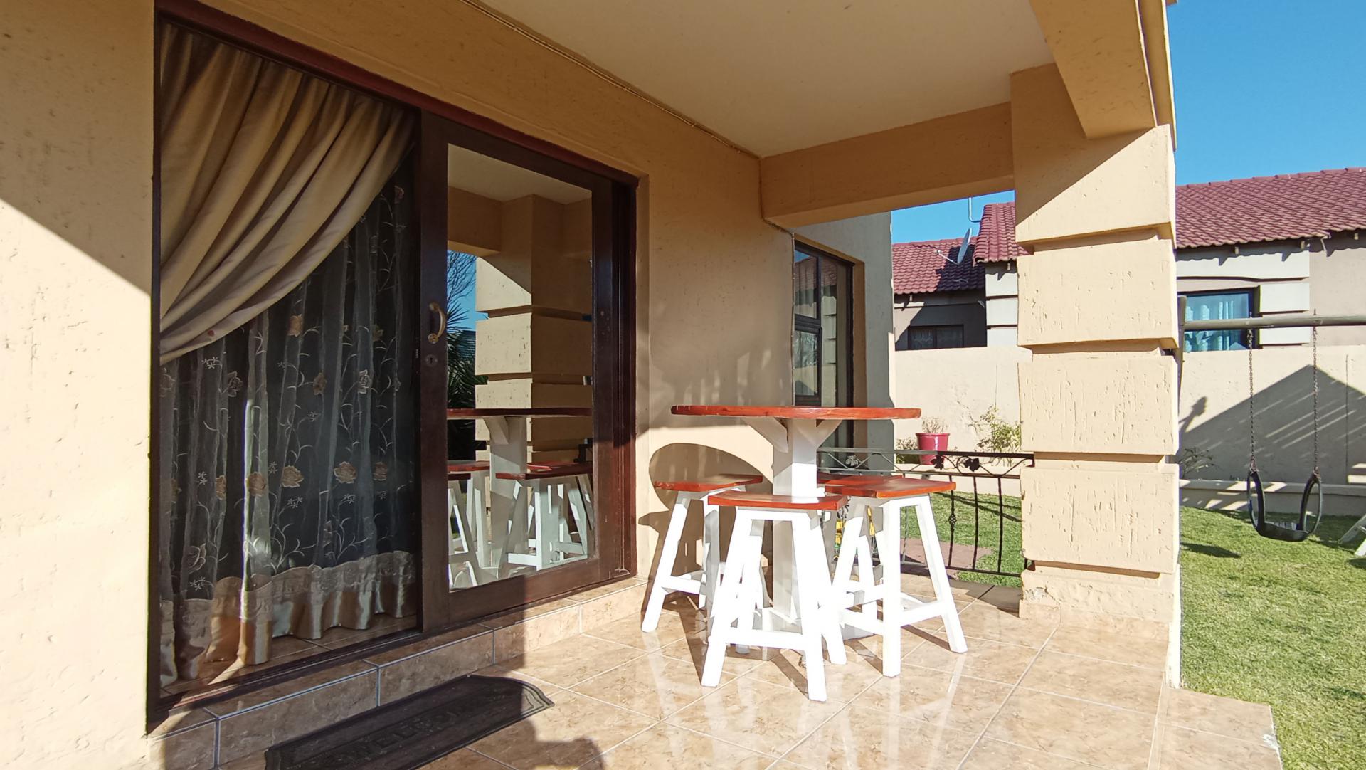 Patio - 5 square meters of property in Ormonde
