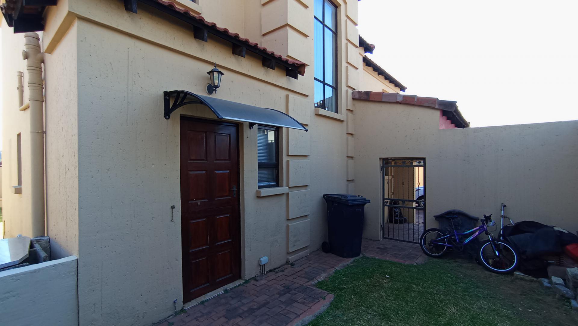 Backyard of property in Ormonde