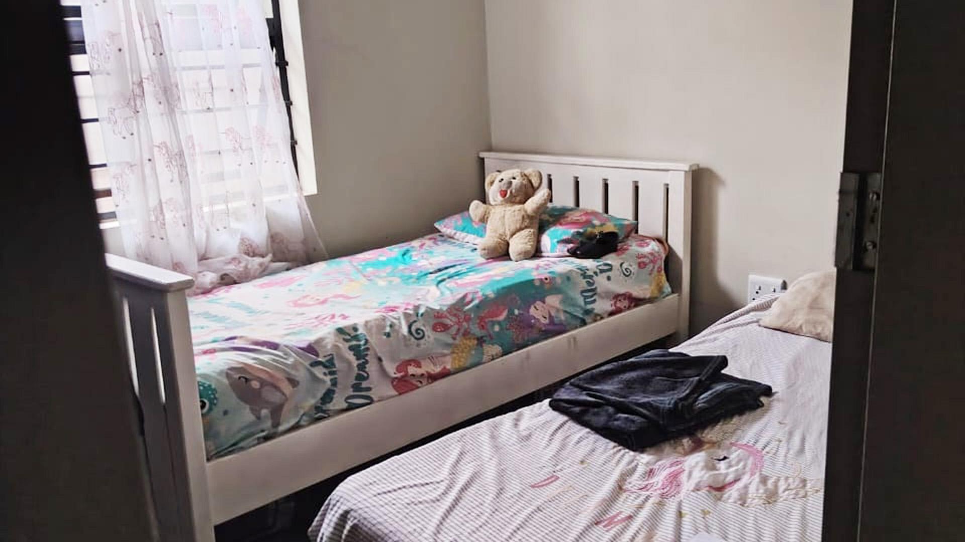 Bed Room 1 of property in Albertsdal