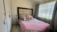  of property in Alan Manor
