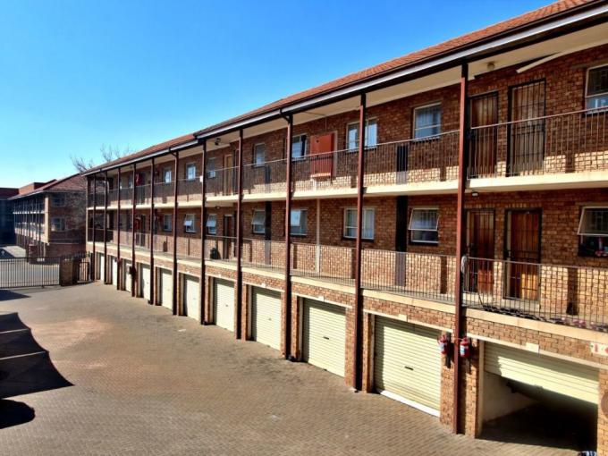 2 Bedroom Apartment for Sale For Sale in Kempton Park - MR681386